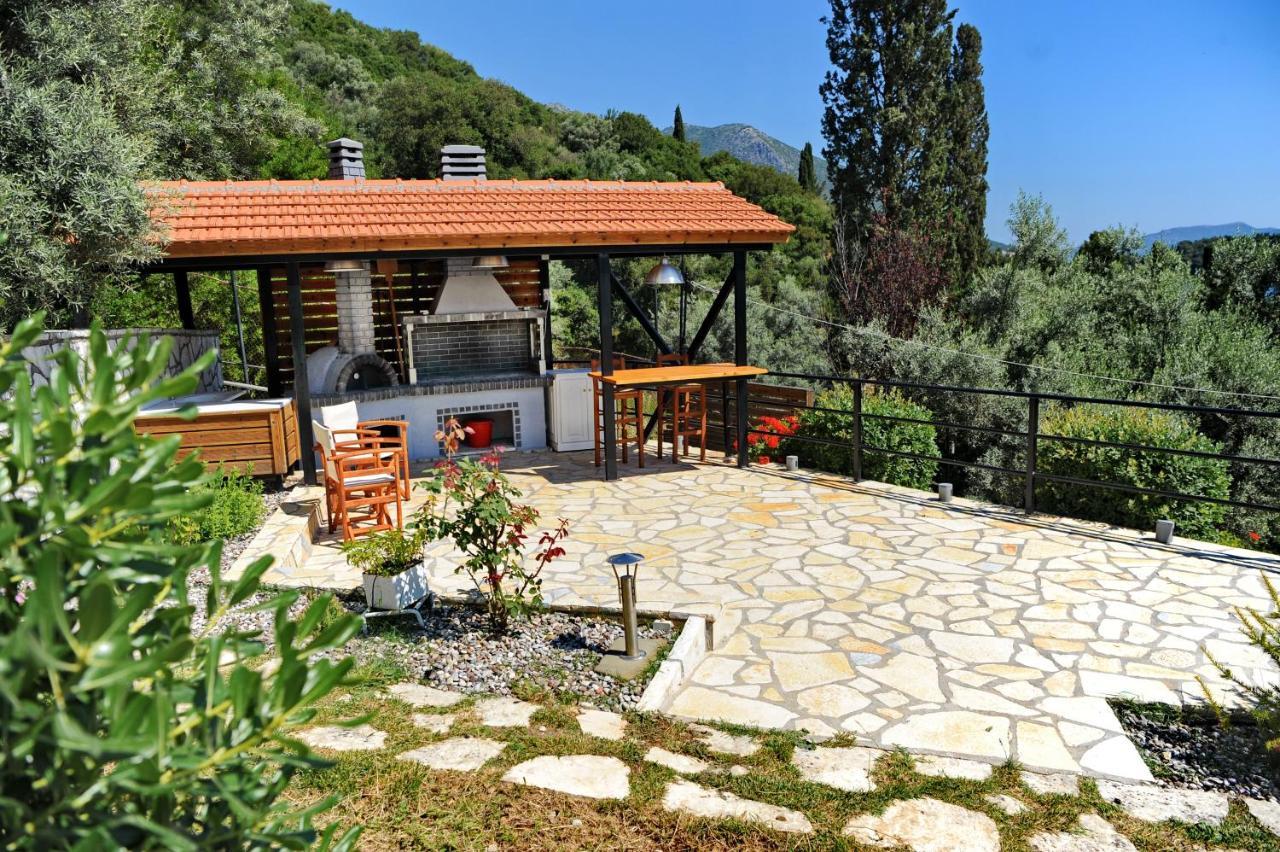Korakias Skorpidi * Geni (Lefkada)