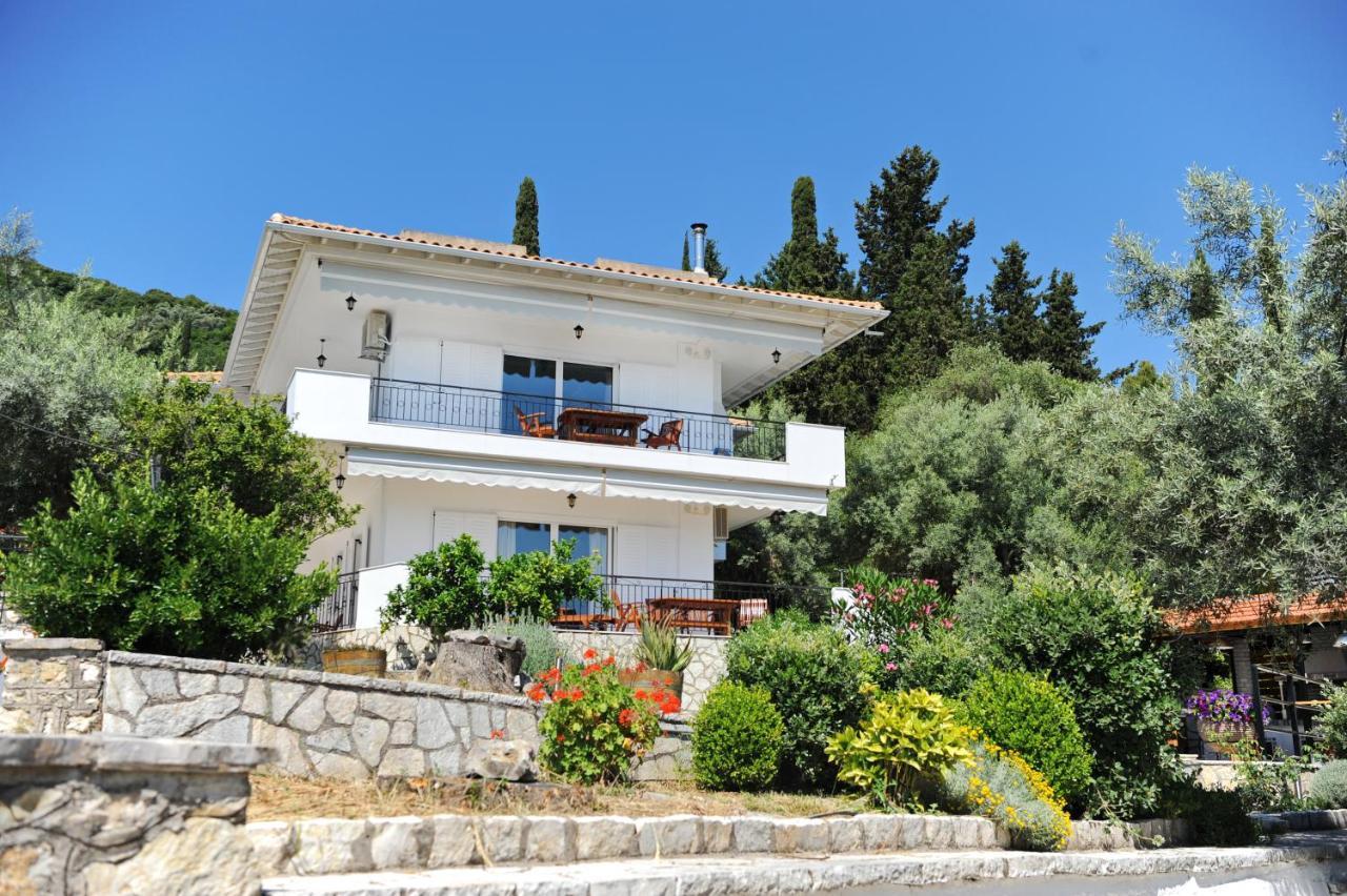 Korakias Skorpidi Geni (Lefkada)