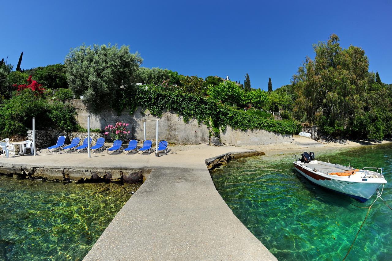 Korakias Skorpidi Geni (Lefkada)